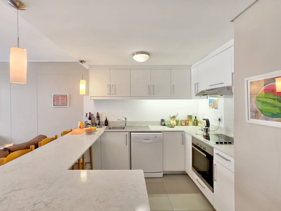 2 Bedroom Property for Sale in Vredehoek Western Cape